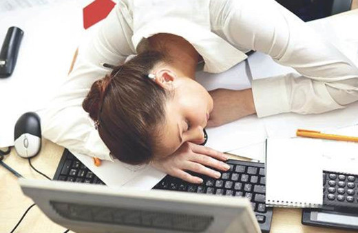 Sıcaktan uykuya daldı kovuldu! Yargıtay çalışanlar emsal tazminat kararı