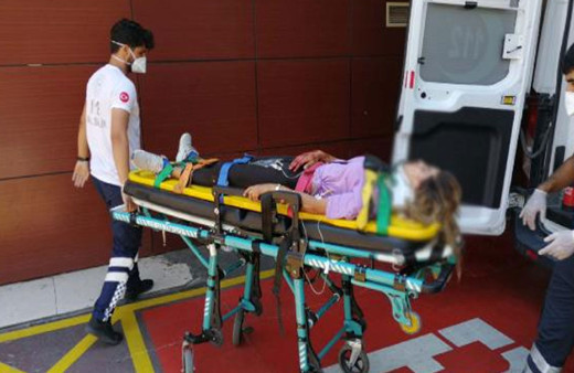 Büyükçekmece'de darp ettikleri kadını yola attılar!