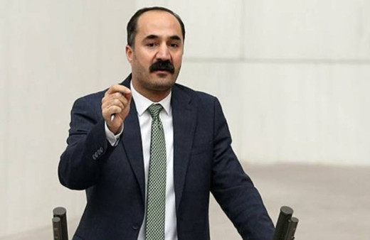 HDP'nin iki yıl uzaklaştırdığı Mensur Işık eşinden ve kadınlardan özür diledi