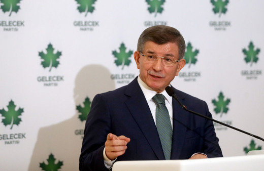 Ahmet Davutoğlu'dan Bakan Kasapoğlu ve TFF Başkanı Özdemir'e istifa çağrısı