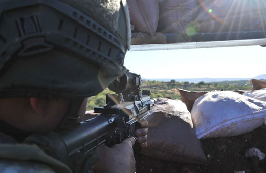 Fırat Kalkanı bölgesinde DEAŞ'lı terörist eylem öncesi yakalandı