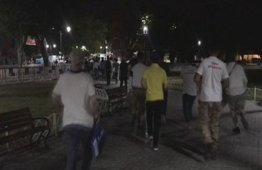 Ayasofya Camii'ne bayram namazı için koşarak geldiler