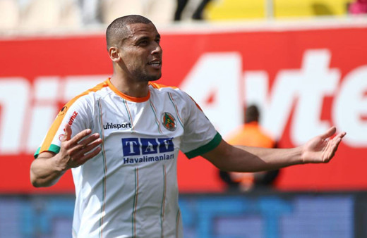 Beşiktaş Welinton transferini bitirdi