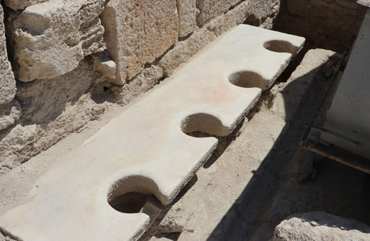 Denizli'deki 2 bin yıllık umumi tuvalet, turizme kazandırılacak