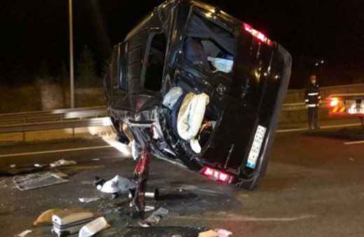 Ankara'da yolcu otobüsü Aselsan personelini taşıyan minibüse çarptı: 1 ölü, 2'si ağır 8 yaralı