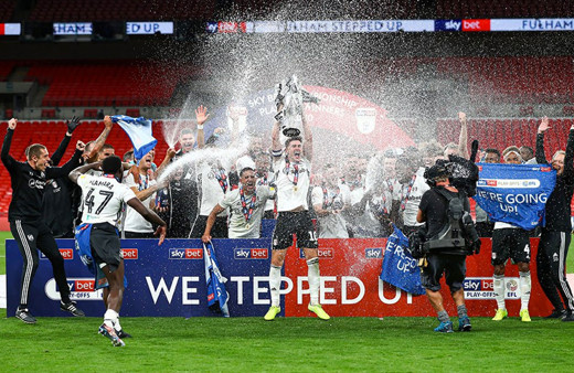 Fulham, Premier Lig'e yükselen son takım oldu