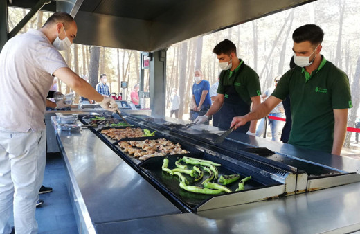Orman yangınlarının önüne geçecek ateşsiz mangallar ilk kez Ümraniye Millet Bahçesi’nde hizmette