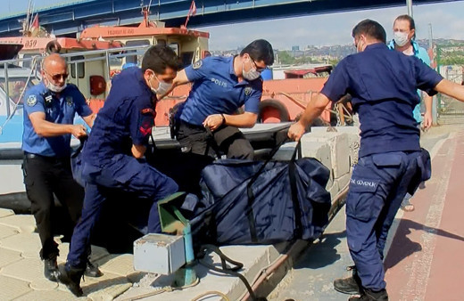 İstanbul Haliç'te ceset alarmı! Temizlik yapan ekipler buldu