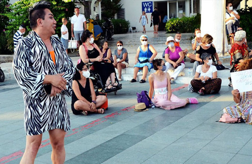 Yeşim Salkım'a sahnede küfür eden Murat Övüç'ün anlaşması iptal edildi