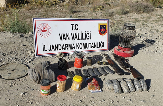 Van'da terör operasyonunda silah ve mühimmat bulundu