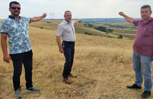 Edirne'de köylülerin Yunanistan cevabı! Yunanın burnunun dibine Türk bayrağı diktiler