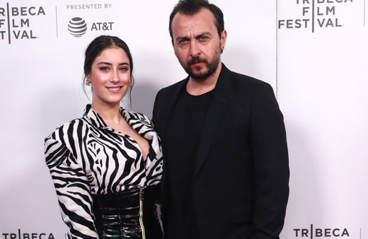 Hazal Kaya makyajsız hali! Sıfır makyaj halini yayınladı yer yerinden oynadı