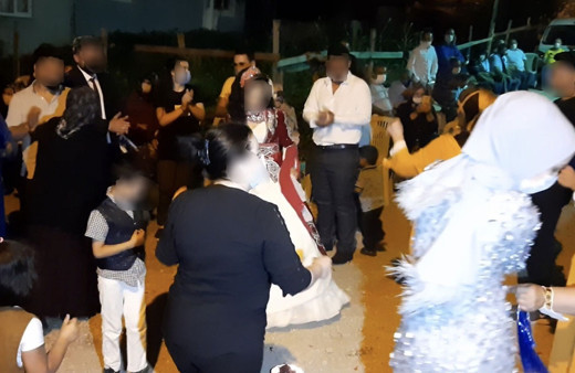 Olay yeri Bursa! Gelinin annesi 'duyulursa düğüne gelmezler' dedi herkese korona bulaştırdı
