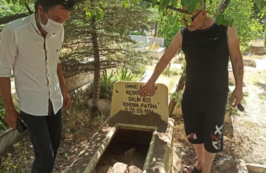 Mezarlıkta sır dolu olay! Ankara'da kabirleri gören şoke oldu!