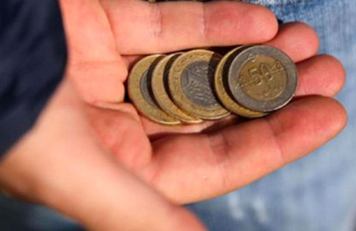 4 kişilik bir ailenin asgari geçim sınırı 7 bin 733 lira! Kamu-sen açıkladı