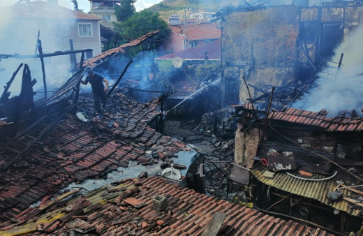 Çorum'daki yangında 4'ü çocuk 5 kişi hayatını kaybetti