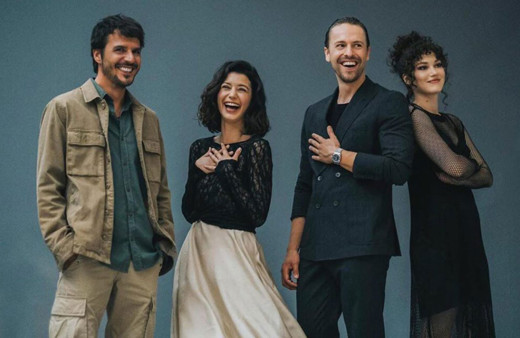 Beren Saat'in başrolde olduğu Atiye dizisinin çekimleri tehlikede! Yazar isyan etti