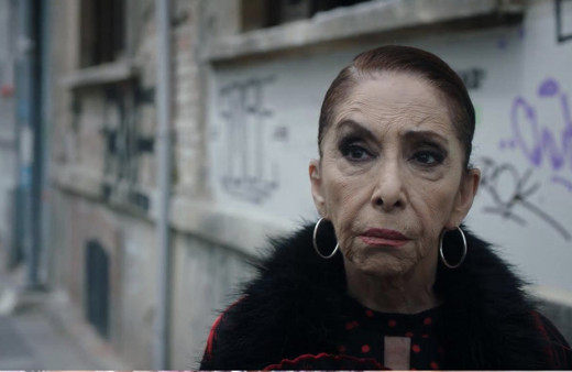 Hümeyra'nın evlilikleri kaç kere evlendi oğlu Sadık Bigat'ın babası kim?