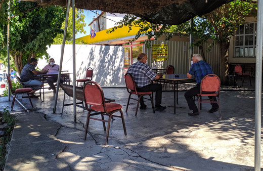 Menderes'te 10 kişinin hayatını kaybettiği mahallede vaka sayısı sıfıra indi