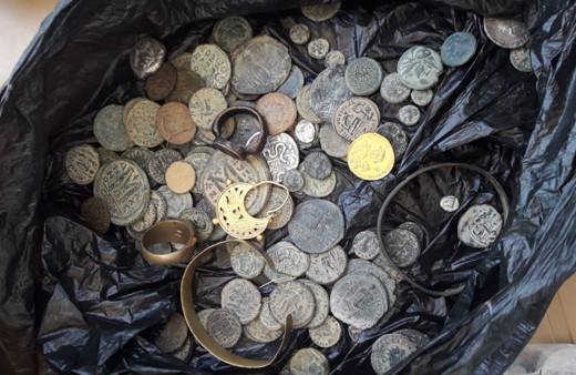 İzmir'de Cumhuriyet tarihinin en büyük tarihi eser kaçakçılığı operasyonu