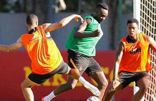 Mbaye  Diagne antremanlardaki performansıyla Fatih Terim'i mest etti