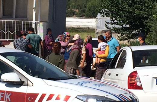 Antalya'da cinnet getirdi yolda gördüğünü vurdu