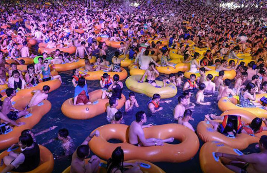 Dünyayı korona ettiler şimdi eğleniyorlar! Çin Vuhan'da olana bakın