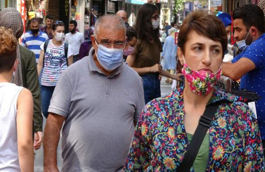 Trabzon'da vakalar artıyor! Profesör açıkladı: Birinci dalganın ikinci pikindeyiz