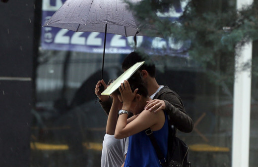 Yurdun kuzeydoğu kesimleri için gök gürültülü yağış uyarısı!