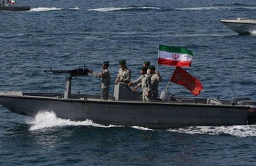 İran BAE gemisine el koydu mürettebatı gözaltına aldı