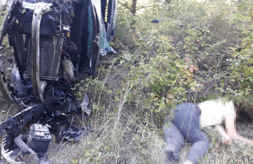 Adana'da acı kaza: Araçtan fırlayan 1 kişi öldü 1 kişi yaralandı