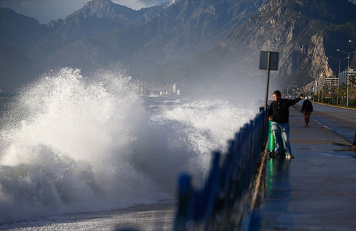 Meteoroloji aşırı yağış için alarm verdi! Ordu, Tokat, Samsun listede