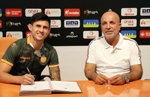 Aytemiz Alanyaspor'dan hücum hattına takviye: Adam Bareiro