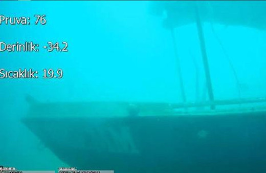 MSB duyurdu: Foça'da batan teknenin ardından kaybolan çocuğu arama çalışmaları devam ediyor