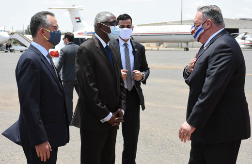 ABD Dışişleri Bakanı Pompeo İsrail-Sudan arası aktarmasız ilk resmi seferle Sudan’a gitti
