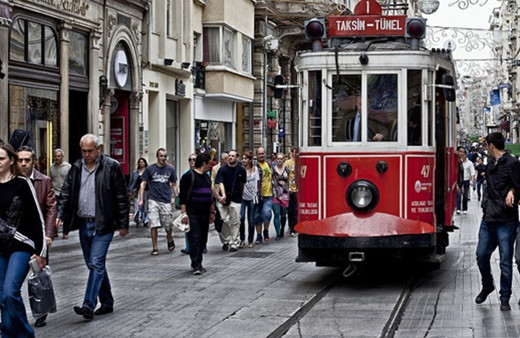 İstanbul İstatistik Ofisi'nden çarpıcı anket! Yüzde 60.2’si geçinecek kadar kazanamıyor
