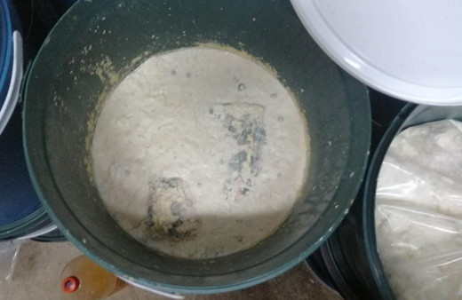 Denizli'de insan insana bunu yapmaz! 5 yıllık peynirleri piyasaya sürerken yakalandı