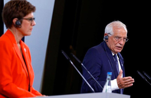 Alman Savunma Bakanı'nın mikrofonu açık kaldı Türkiye sözleri ifşa oldu