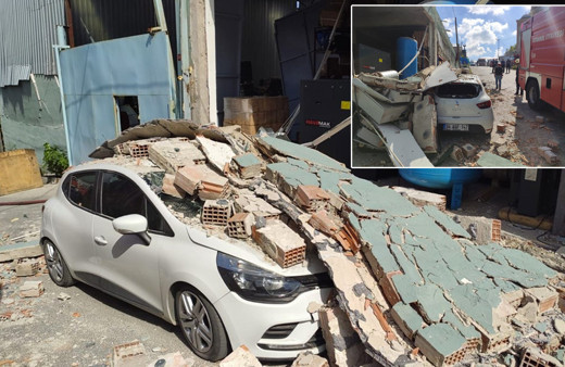 Sultangazi'de fabrikada korkunç patlama duvarlar yıkıldı araçlar altında kaldı