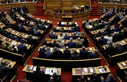 Yunanistan Parlamentosu'ndan skandal anlaşmaya onay