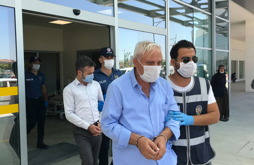 Konya'da 1 milyon lira dolandıran çete çökertildi! Milleti 'valiyim' diyerek kandırıyorlardı