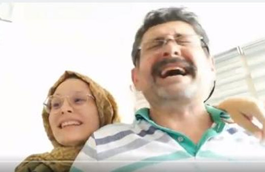 Antalya'da genç Berna ile babasının üniversite kazanma sevinci büyük ilgi gördü