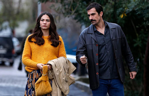 Doğduğun Ev Kaderindir yıldızı Demet Özdemir dans etti sosyal medyayı salladı!