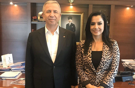 Hemşireye tecavüz edeceğini açıkça yazdı! Hem de bakanı etiketleyerek