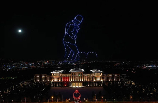 Herkes hayran kalmıştı! İşte muhteşem drone gösterisinin detayları