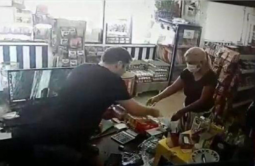 Tırnakçı kadından market sahibine garip tehdit! Tecavüz etti derim...