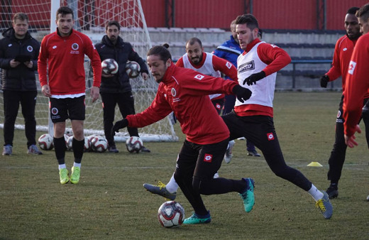 Beşiktaş’ta rota milli sağ bek Ahmet Oğuz'a çevrildi