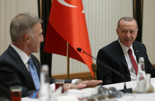 Cumhurbaşkanı Erdoğan Trabzonspor yönetimi ve futbolcularını kabul etti