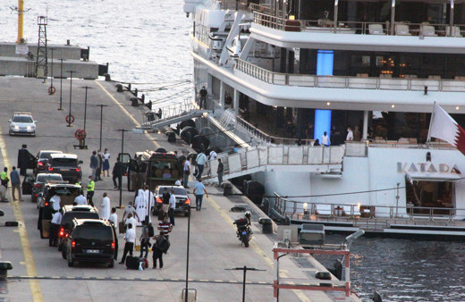 Katar kraliyet ailesi 2 kamyon eşya 500 valizle Bodrum’a geldi