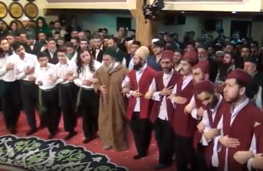 Uşşaki Tarikatı'nın sıradışı zikri! Çanakkale türküsü ile zikir çekmişler